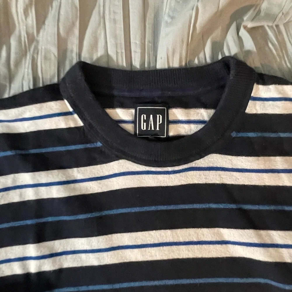 Bundle of 3 GAP shirts. - Picture 10 of 12